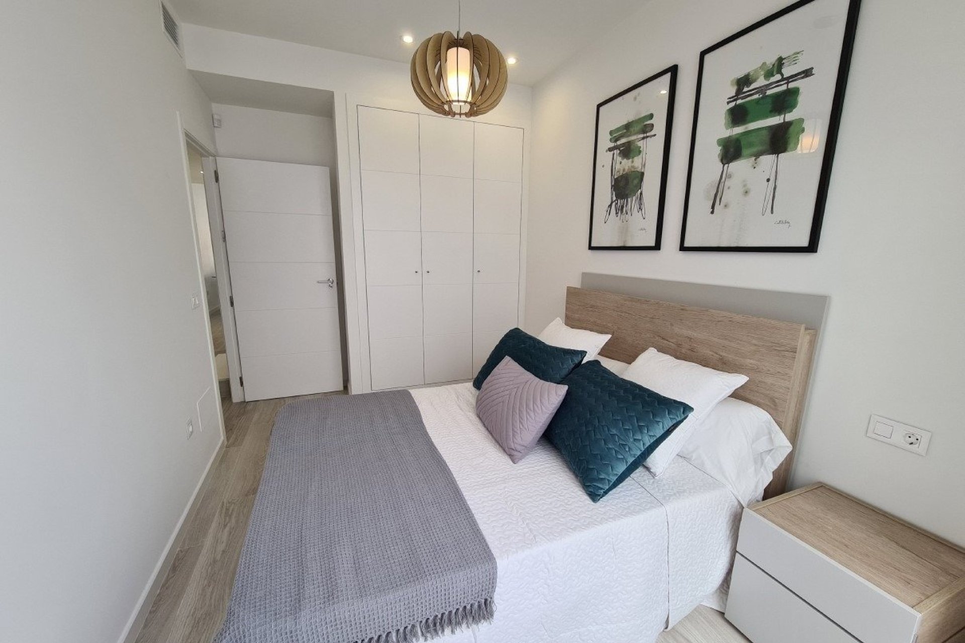 New Build - town house -
Avileses