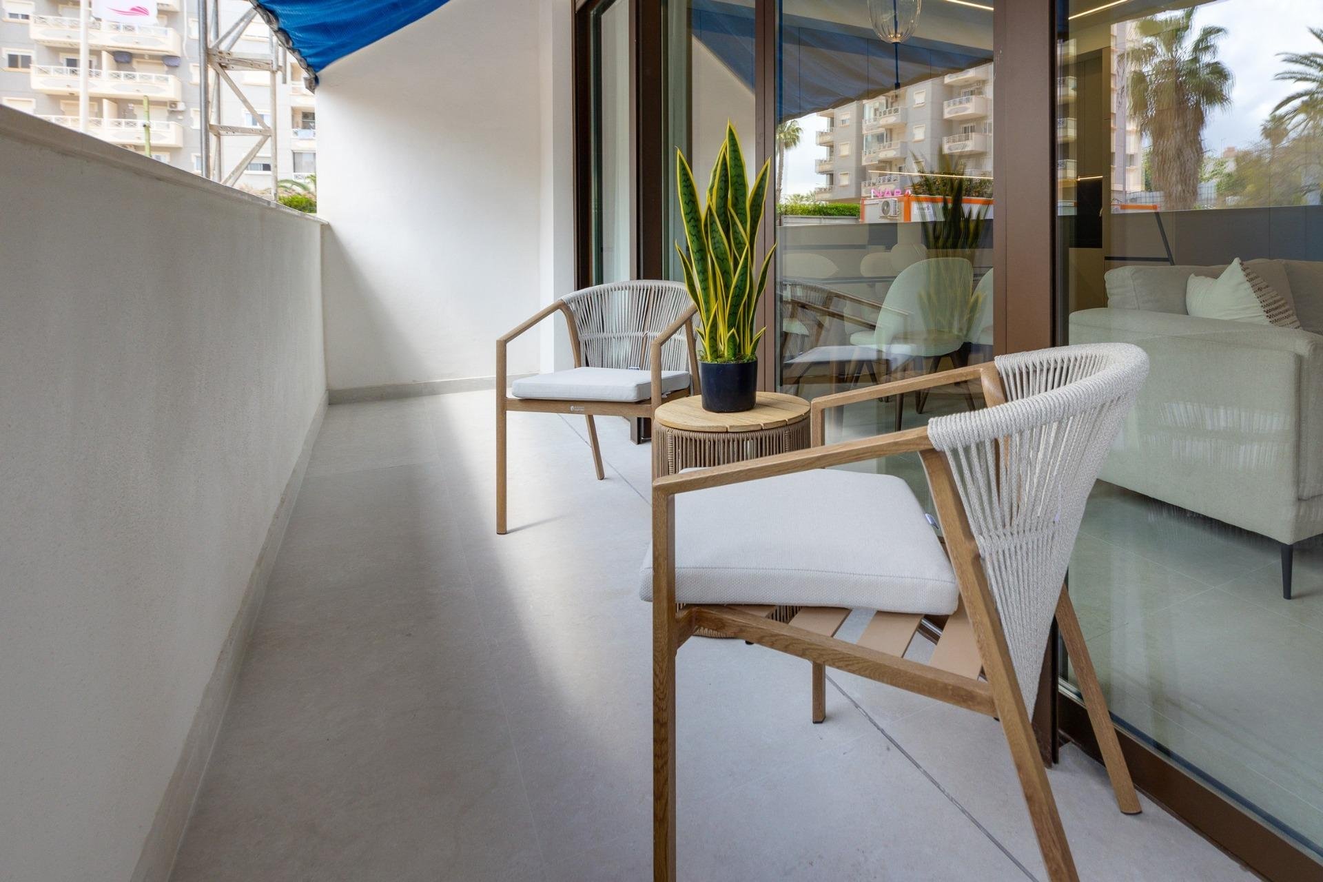 Nowy budynek - apartment -
Guardamar del Segura - Avda del Puerto