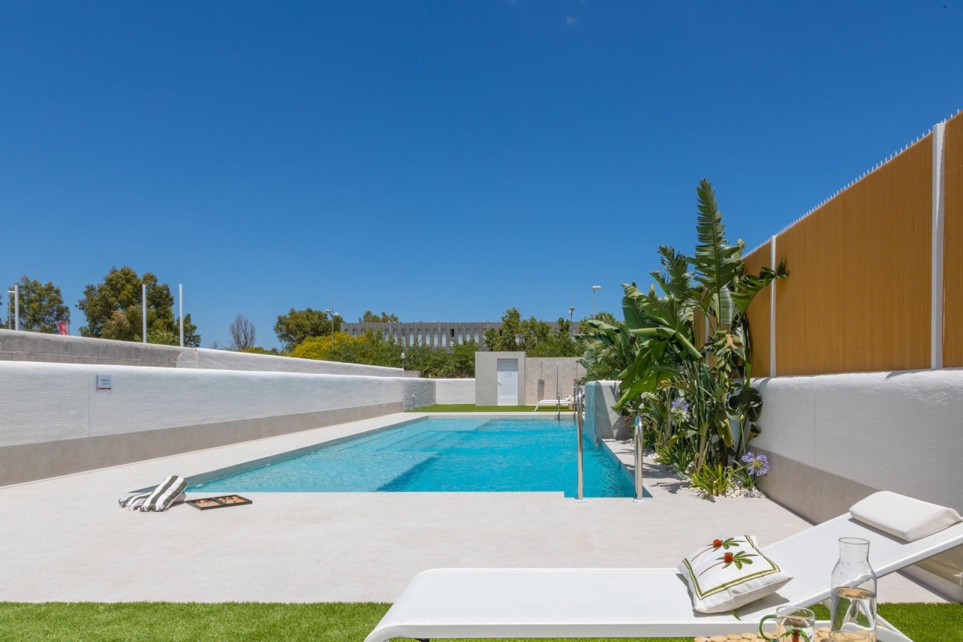 Nowy budynek - Bungalow -
Dolores - Sector 3