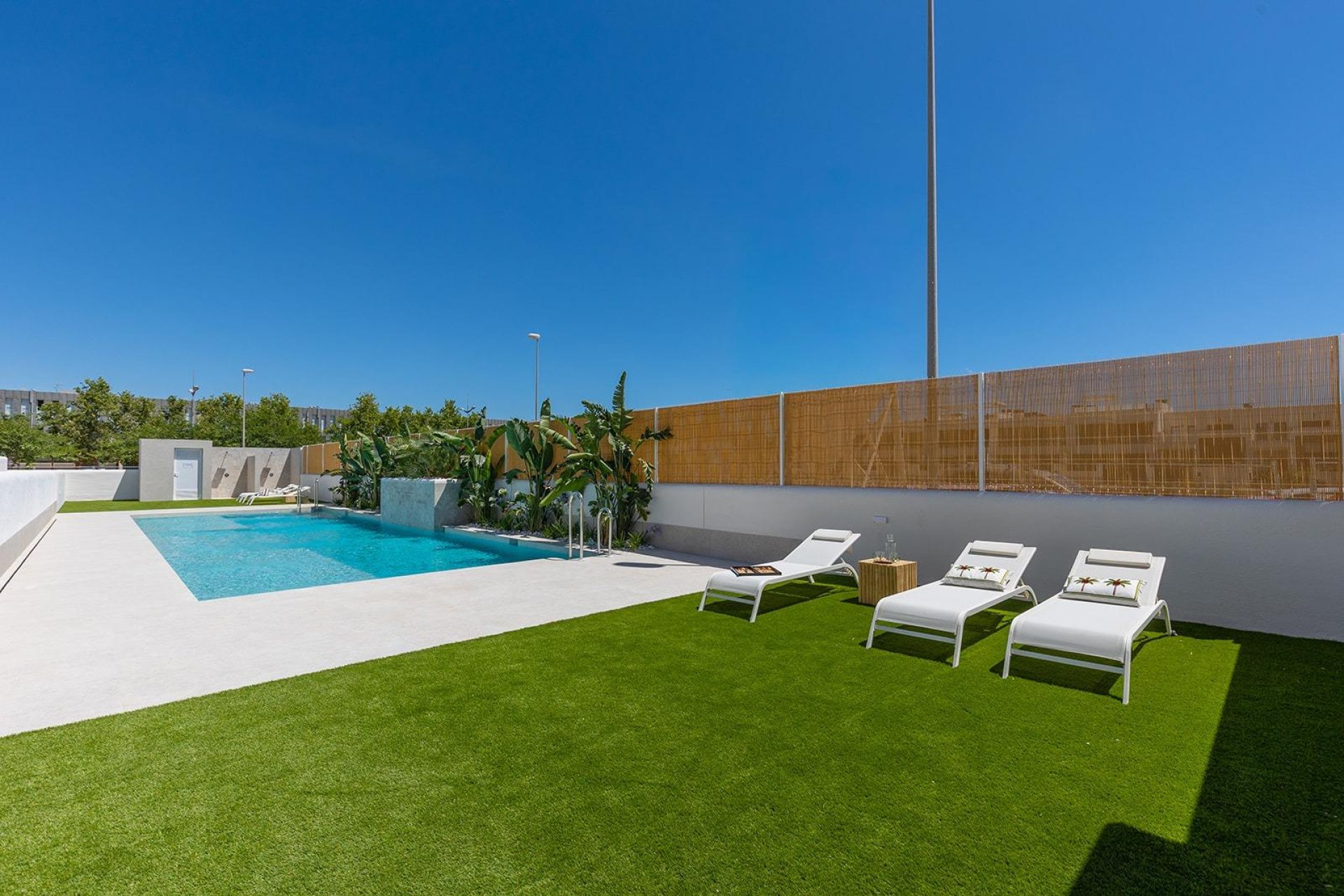 Nowy budynek - Bungalow -
Dolores - Sector 3