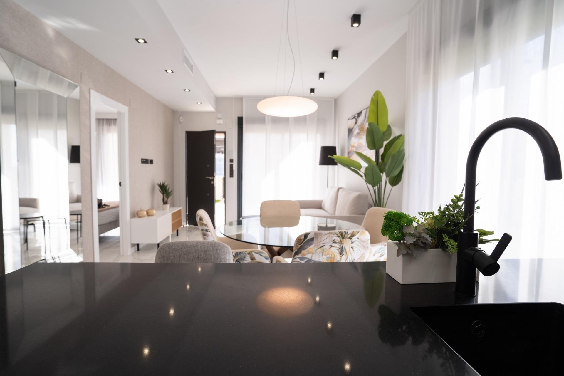 Nowy budynek - Bungalow -
Pilar de la Horadada - pueblo