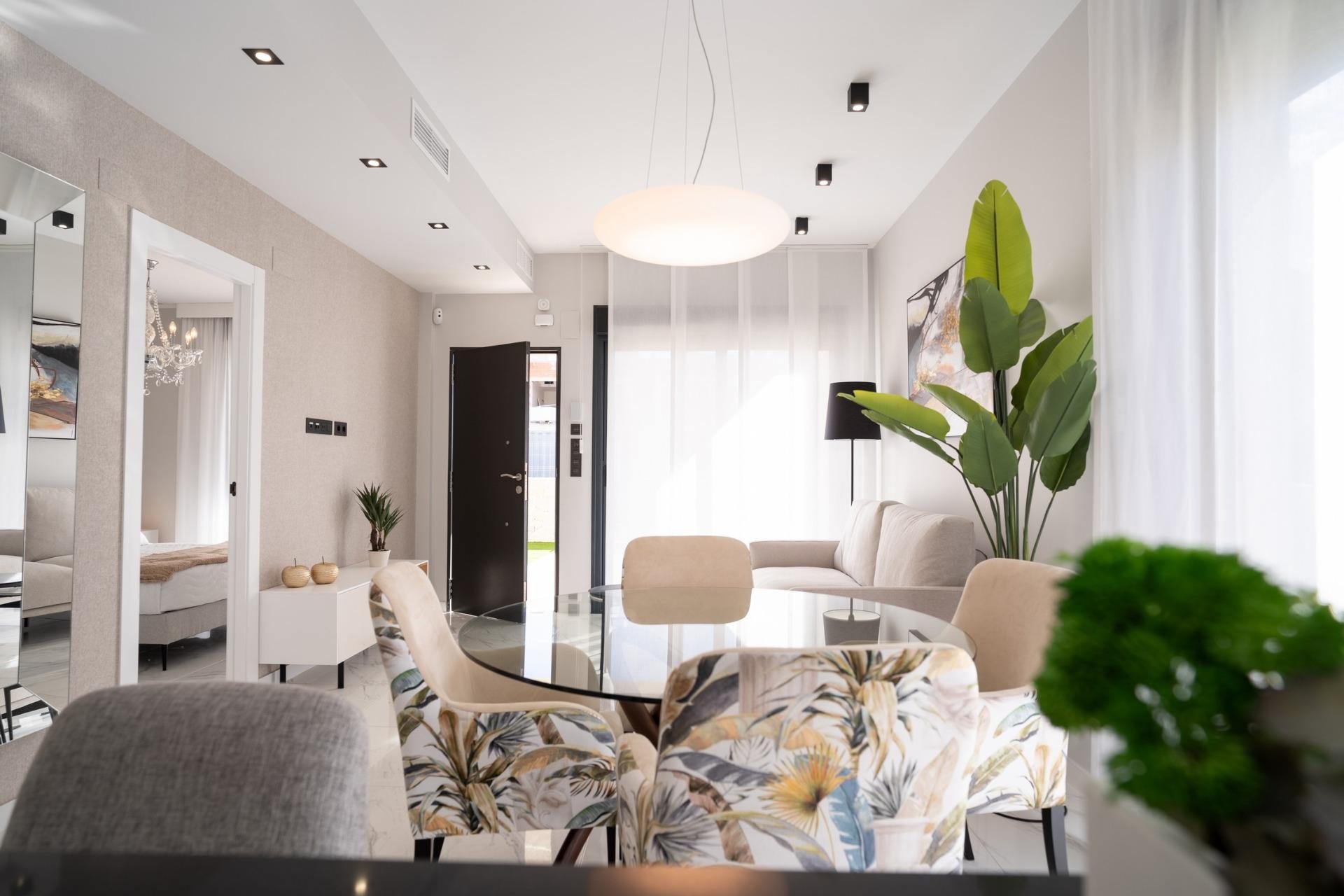 Nowy budynek - Bungalow -
Pilar de la Horadada - pueblo