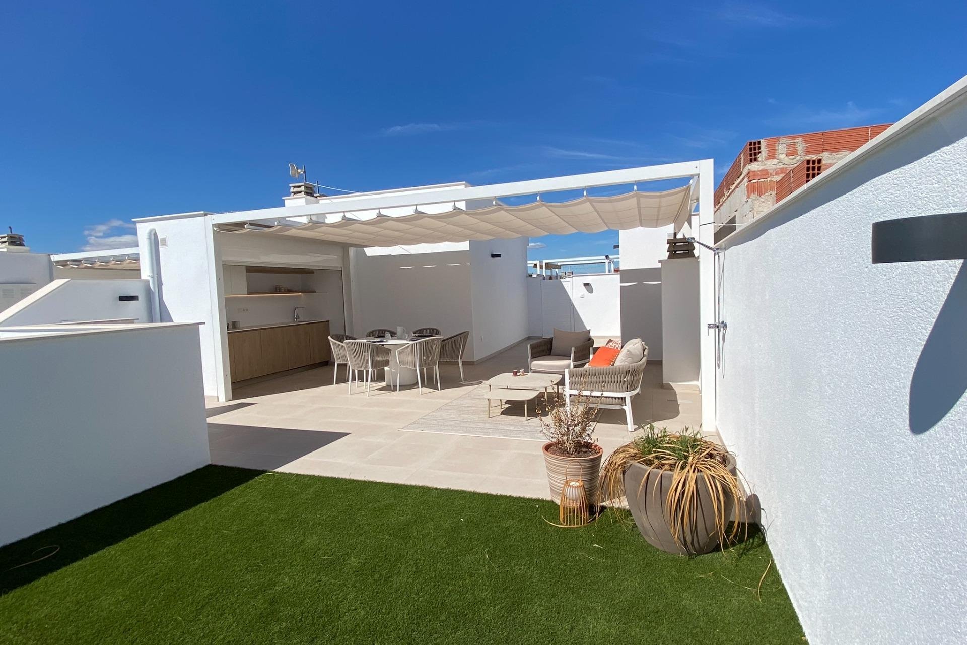 Nowy budynek - Bungalow -
Pilar de la Horadada - pueblo