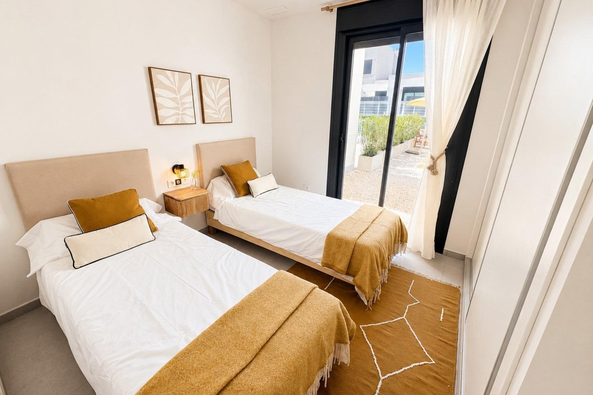 Nowy budynek - town house -
Baños y Mendigo - Altaona Golf
