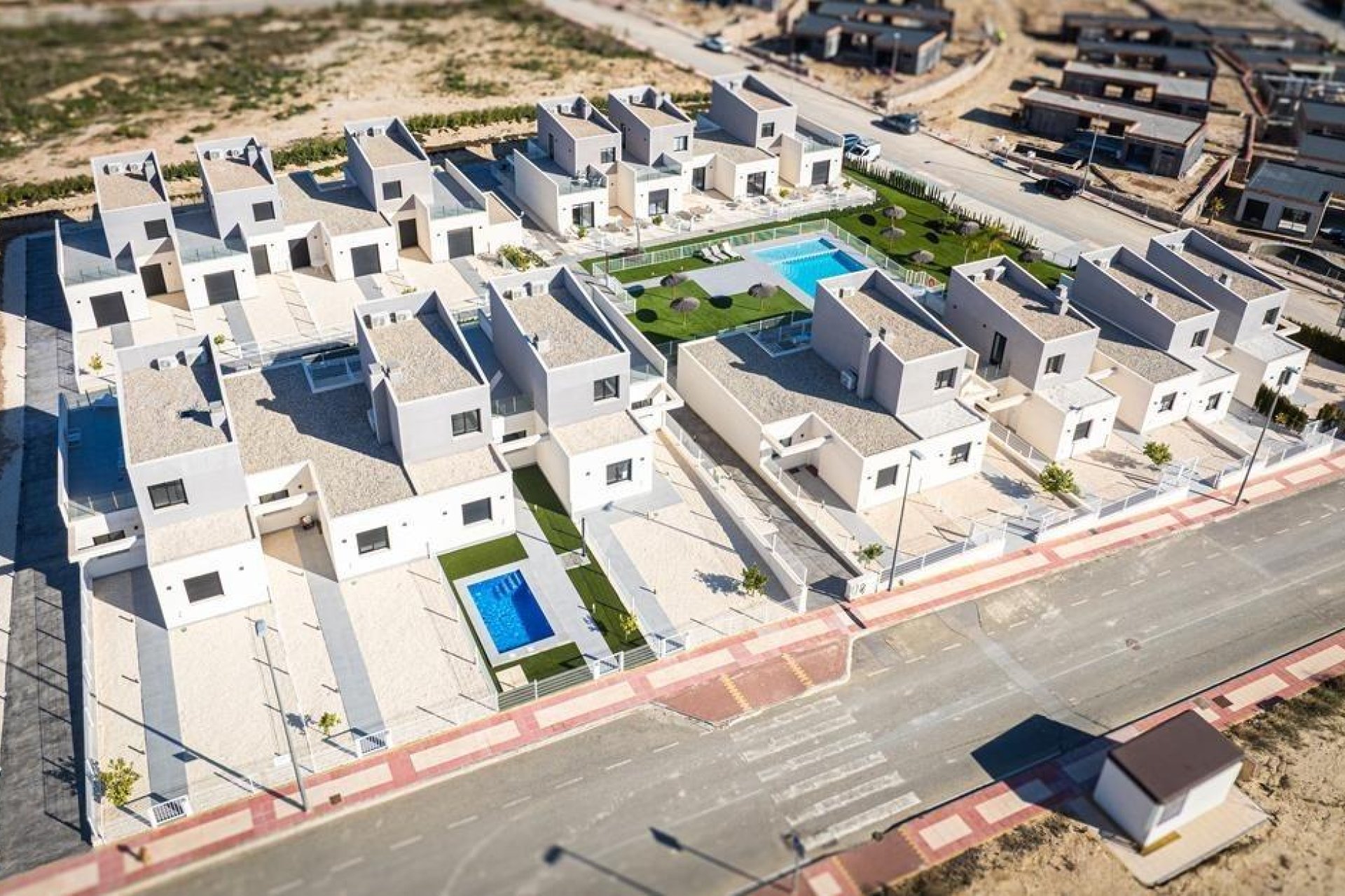 Nowy budynek - town house -
Baños y Mendigo - Altaona Golf