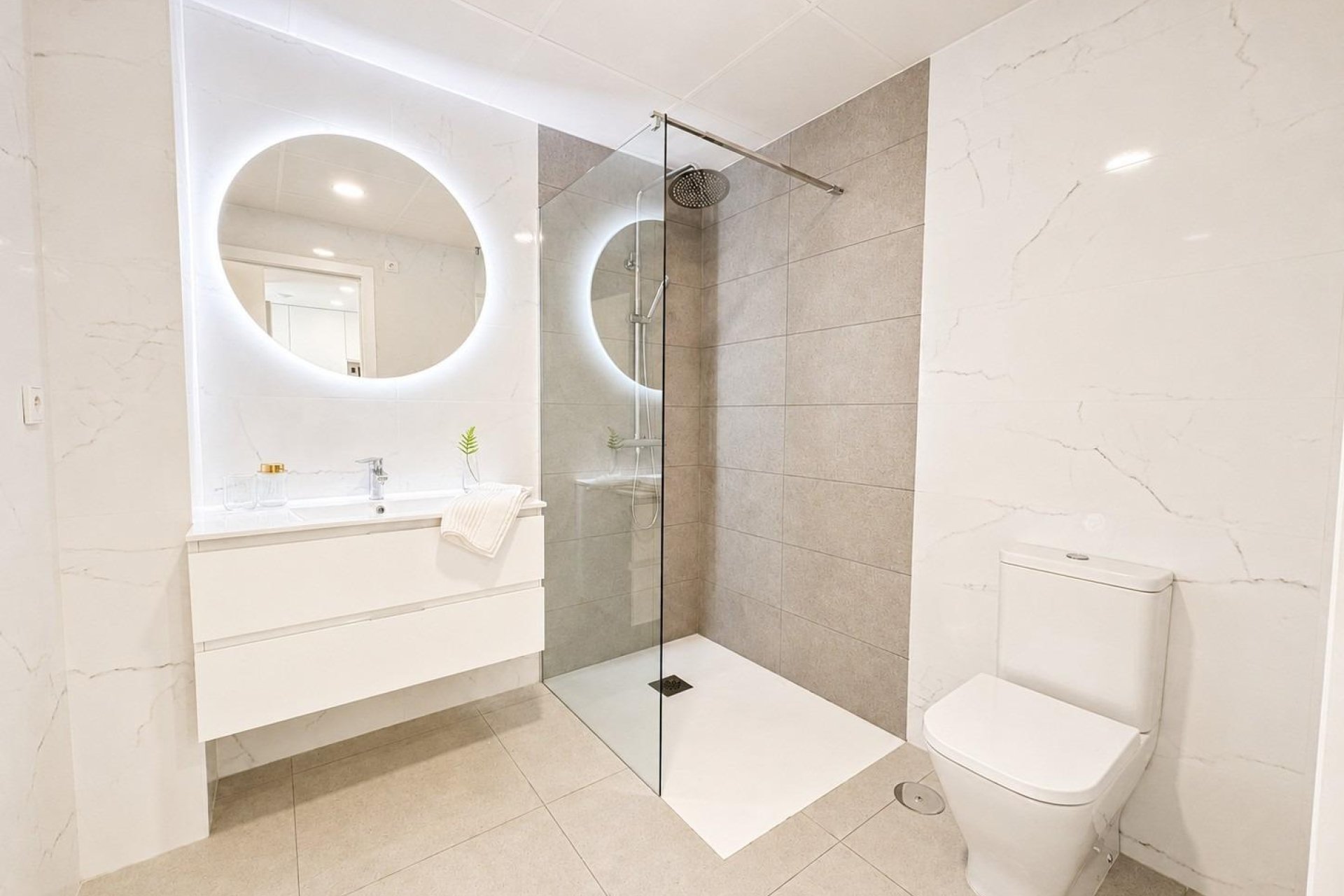 Nowy budynek - town house -
Baños y Mendigo - Altaona Golf