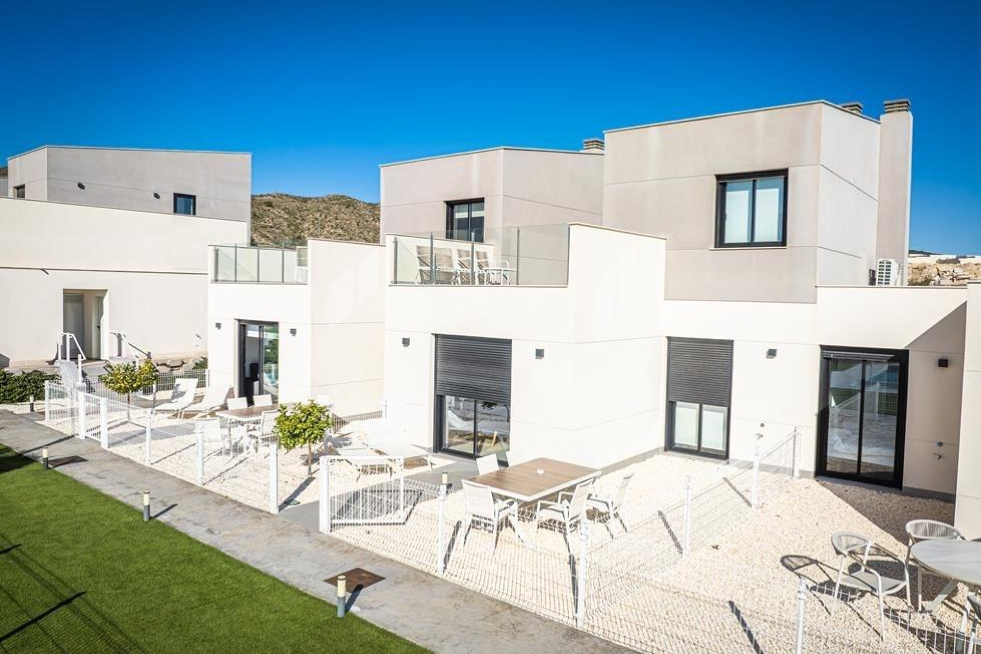 Nowy budynek - town house -
Baños y Mendigo - Altaona Golf