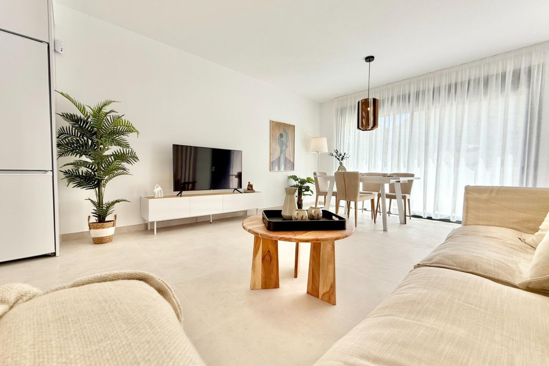 Nowy budynek - town house -
Cox - San Fernando