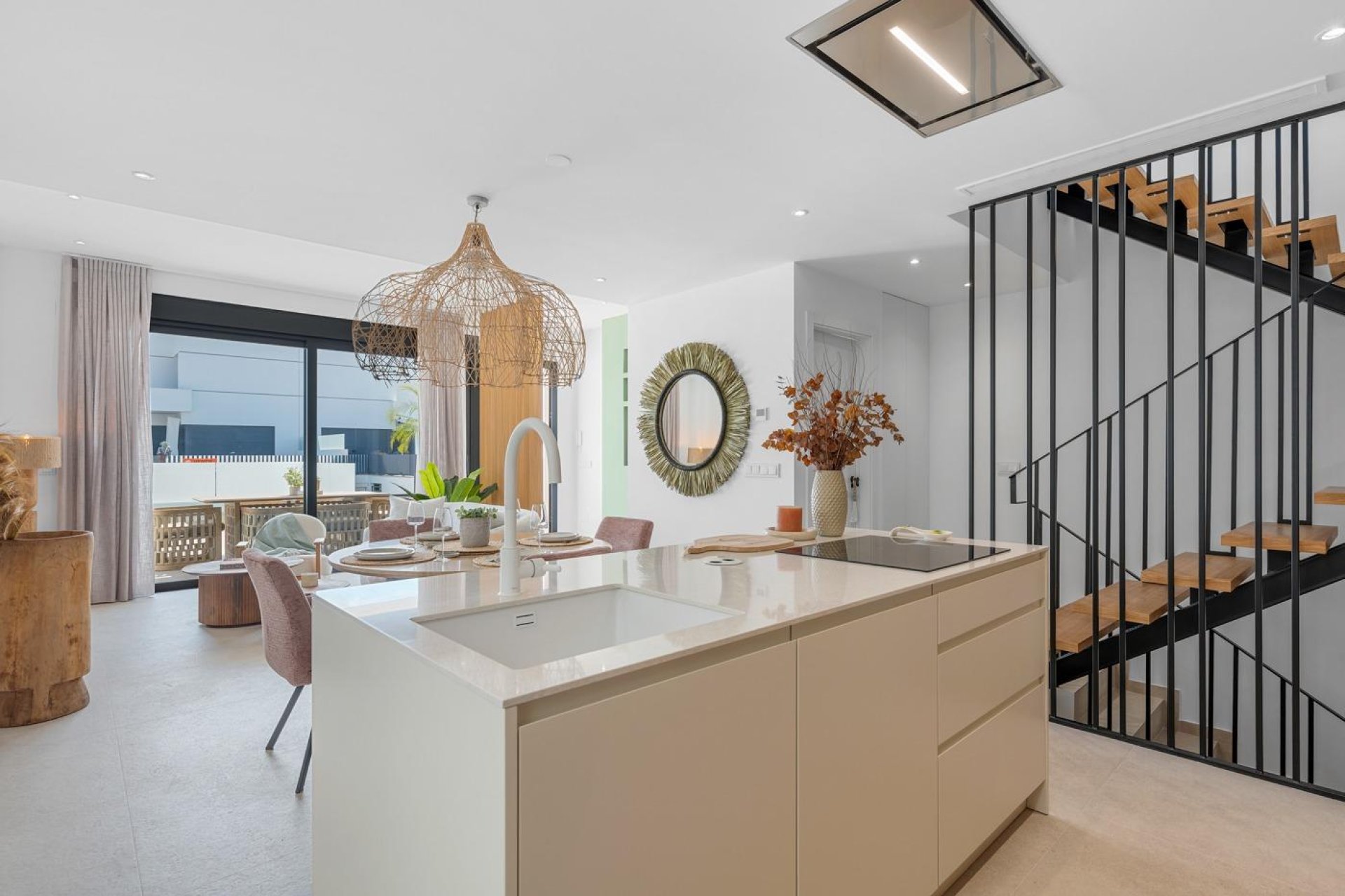 Nowy budynek - town house -
Dolores - Sector 3