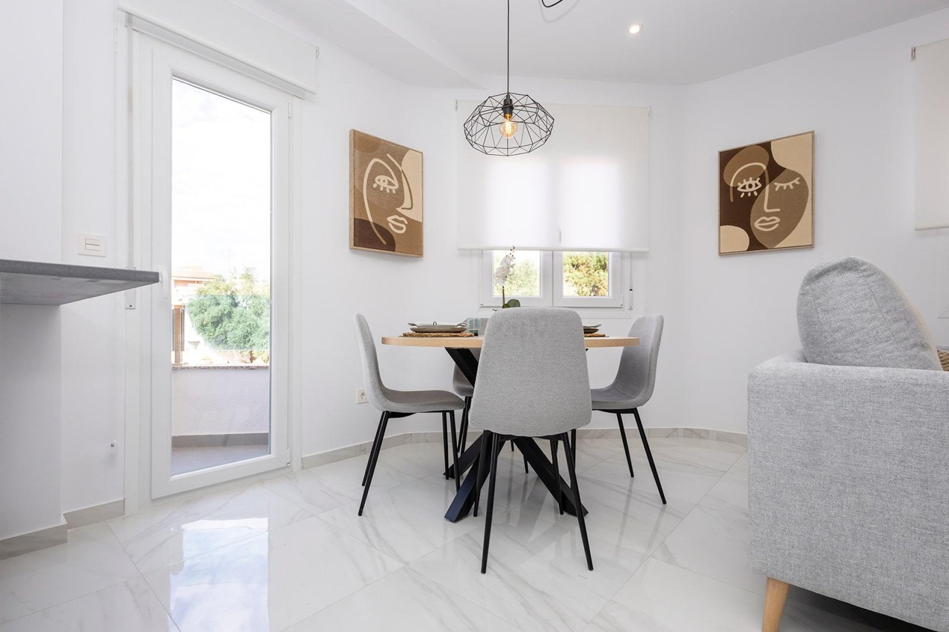 Obra nueva - apartment -
Jacarilla - pueblo