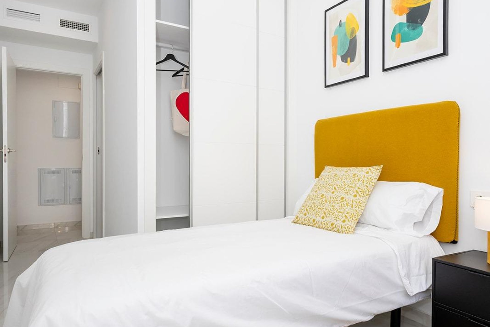 Obra nueva - apartment -
Jacarilla - pueblo