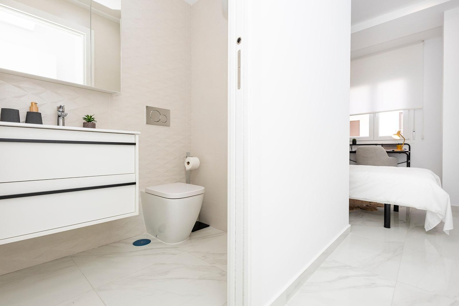 Obra nueva - apartment -
Jacarilla - pueblo