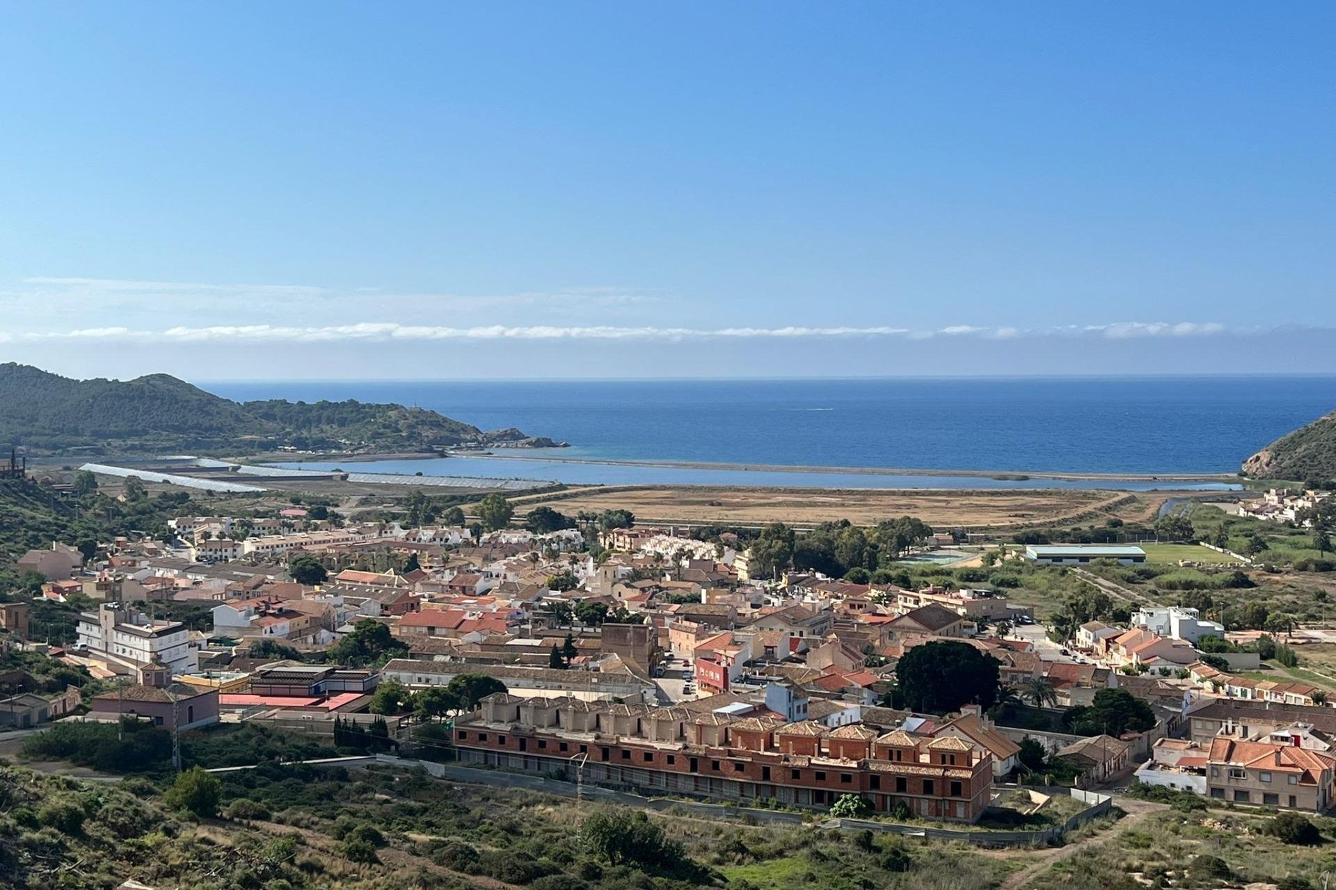 Obra nueva - town house -
La Union - centro