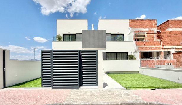 town house - New Build - Cox - San Fernando