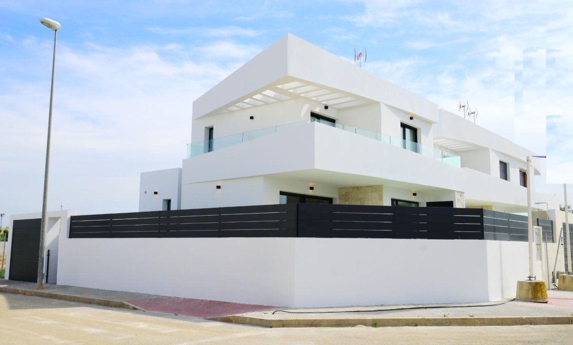 New Build - villa -
Dolores - polideportivo