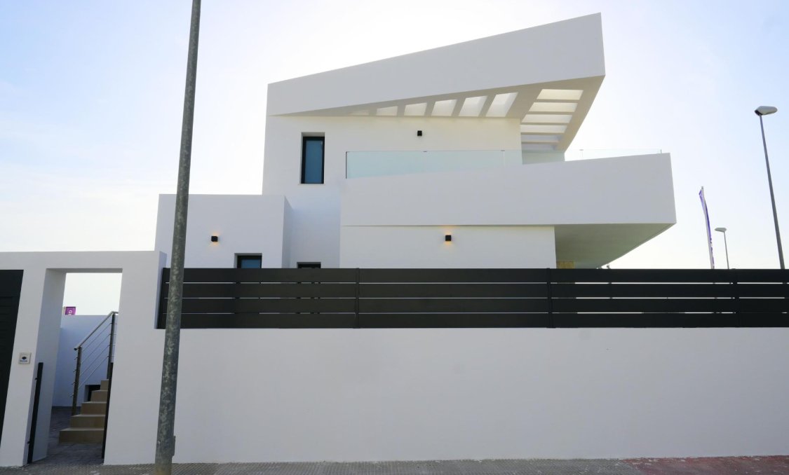 New Build - villa -
Dolores - polideportivo