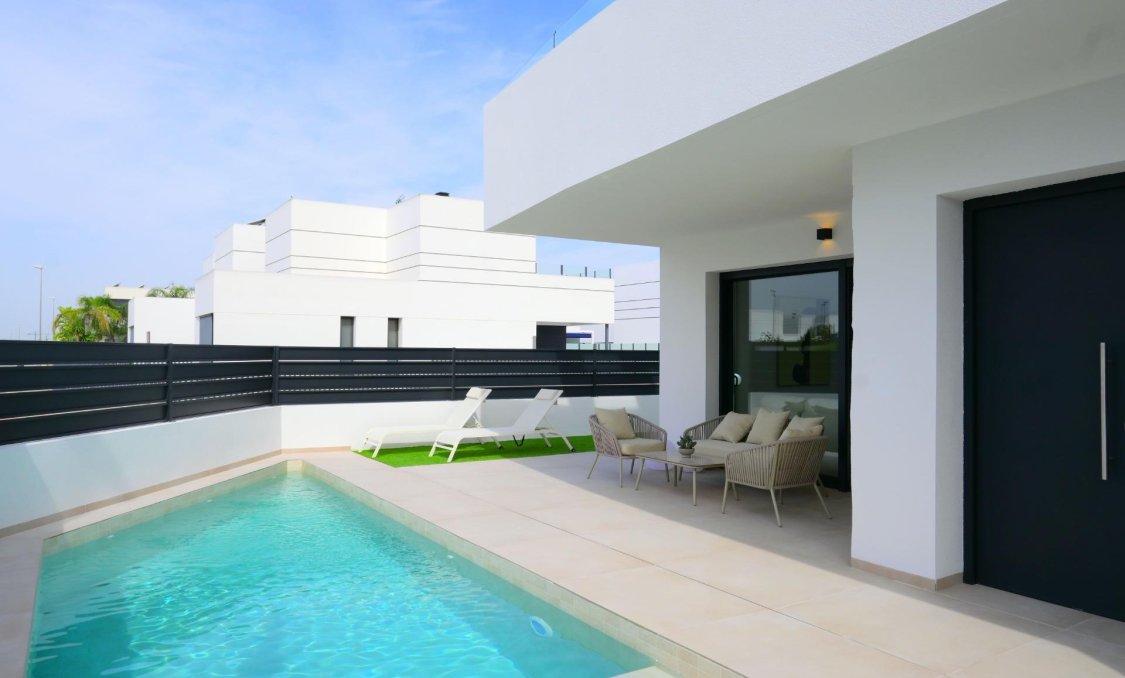 New Build - villa -
Dolores - polideportivo