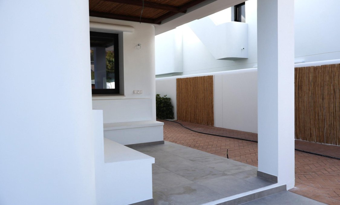 New Build - villa -
Alfas del Pí - El Albir