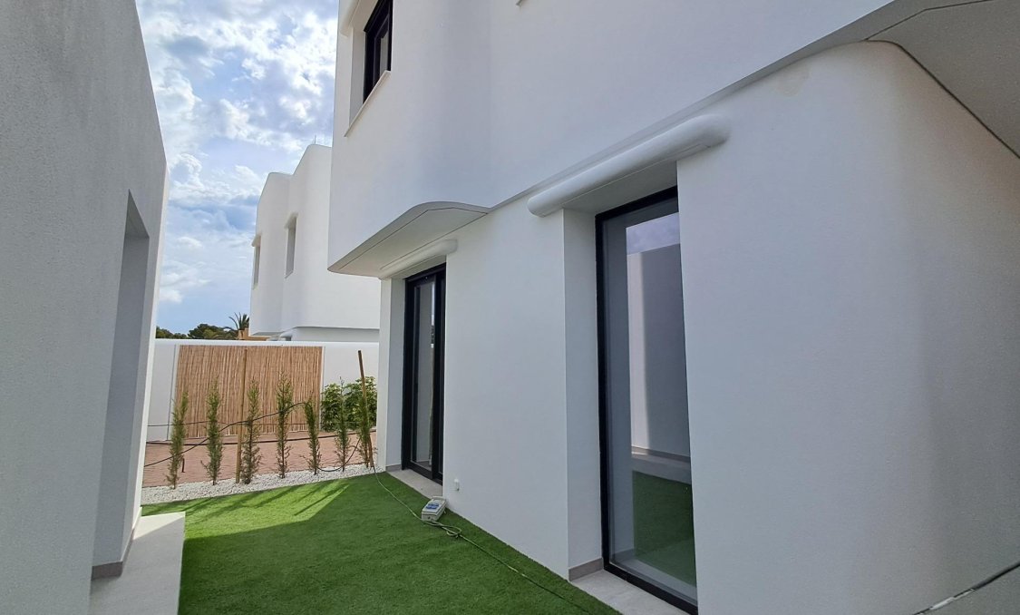 New Build - villa -
Alfas del Pí - El Albir