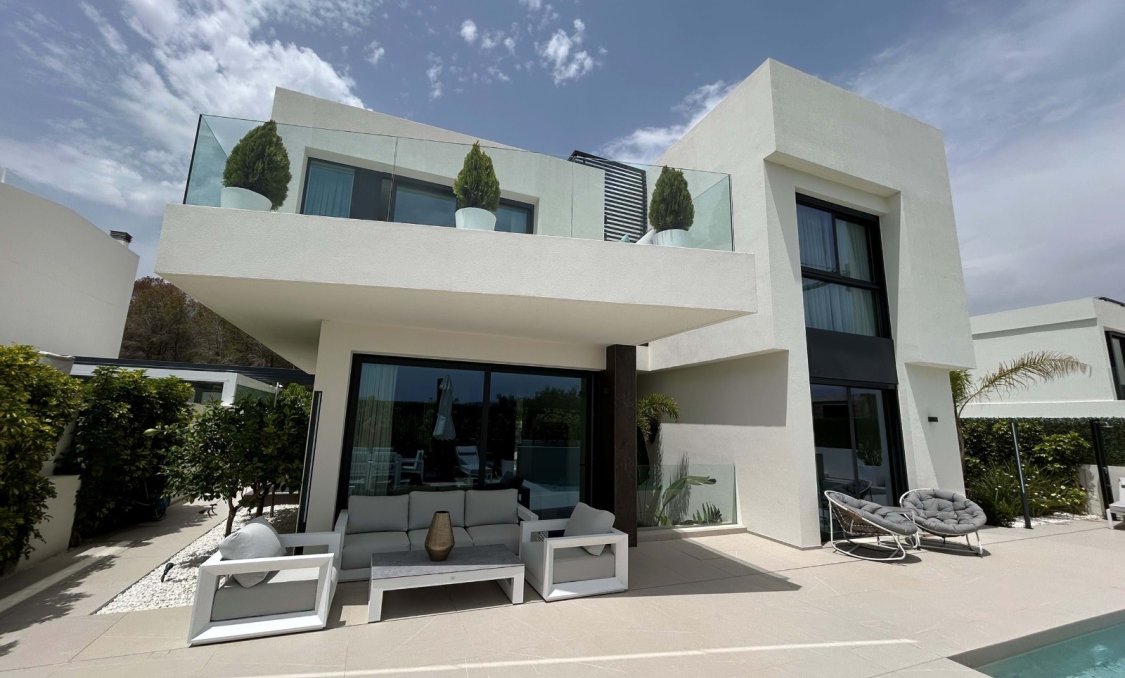 Resale - villa -
La Nucía