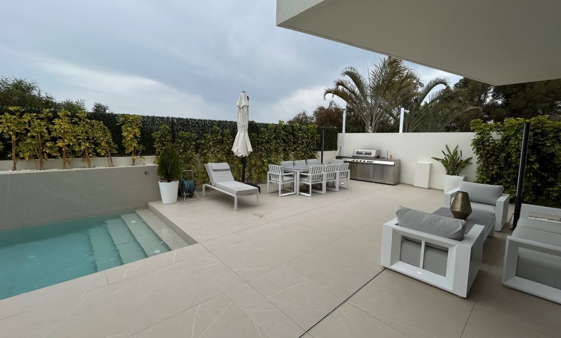 Resale - villa -
La Nucía