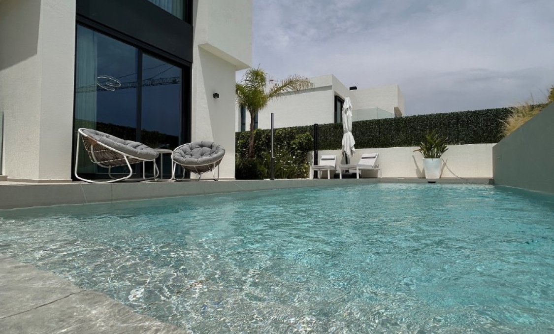 Resale - villa -
La Nucía