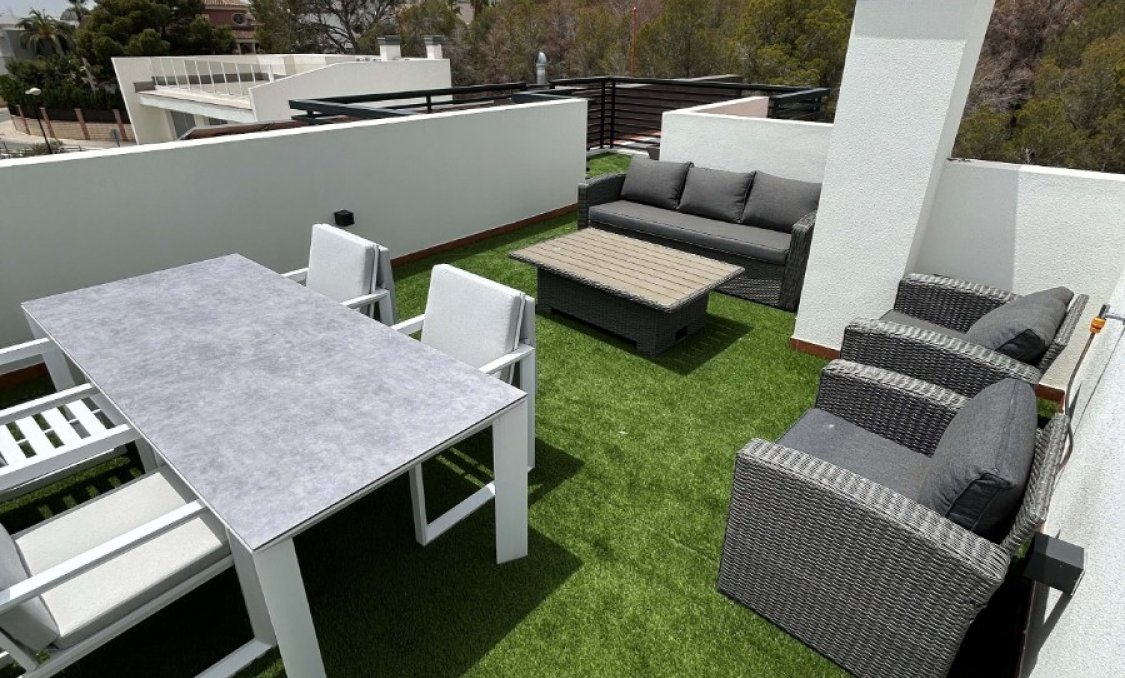 Resale - villa -
La Nucía