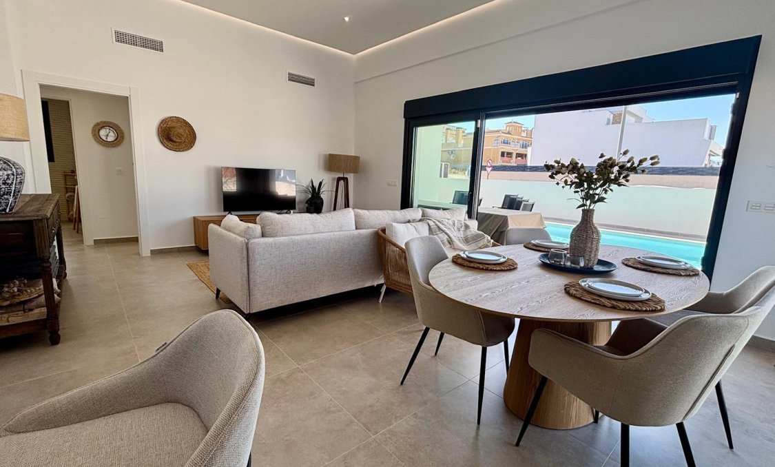 New Build - villa -
Rafal - polideportivo