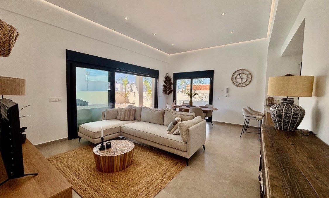 New Build - villa -
Rafal - polideportivo