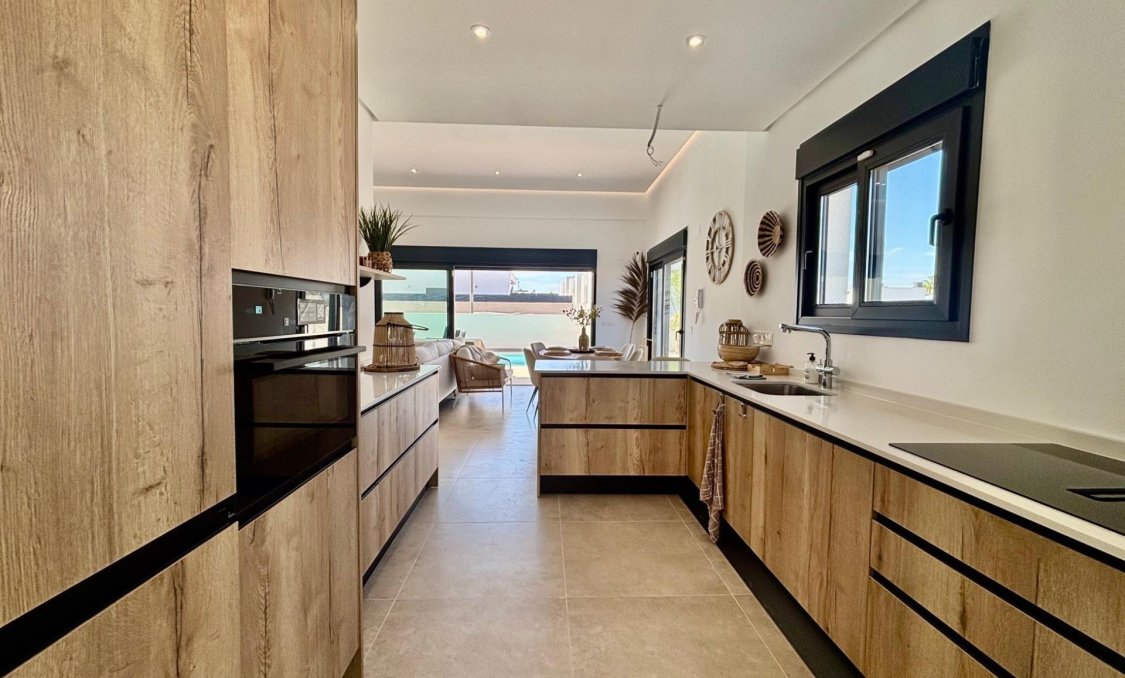 New Build - villa -
Rafal - polideportivo