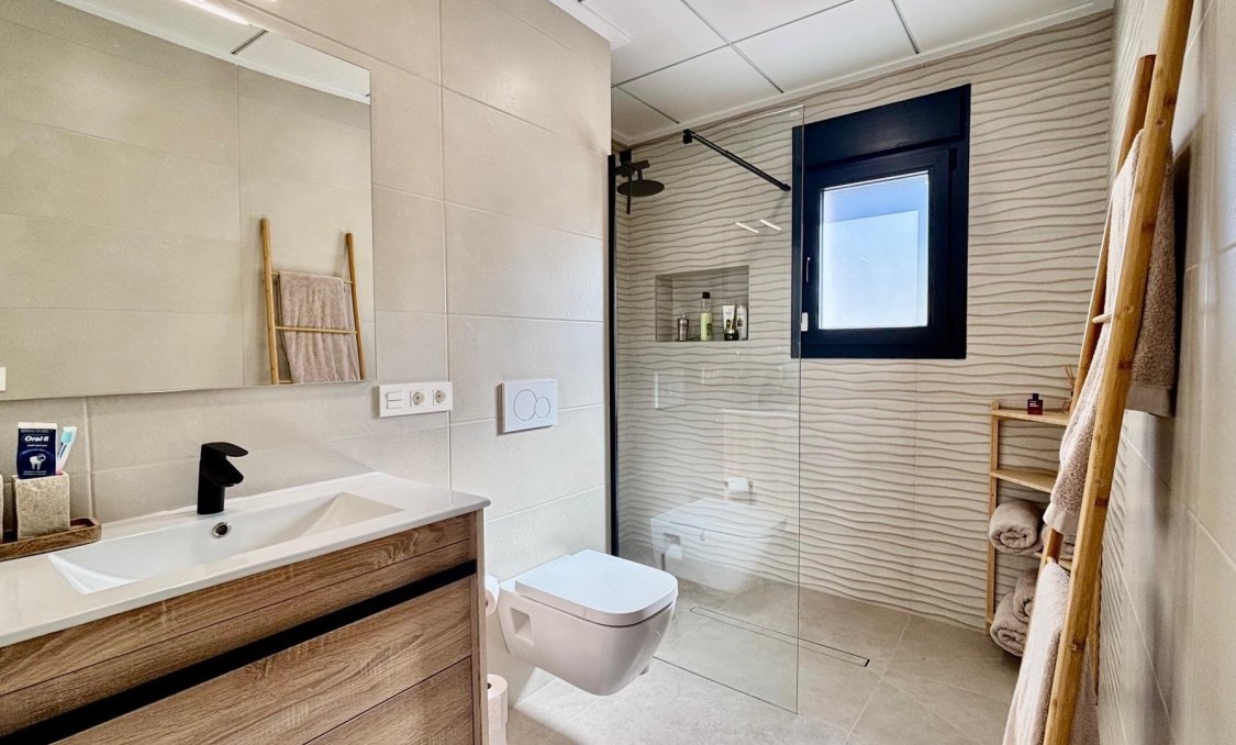 New Build - villa -
Rafal - polideportivo