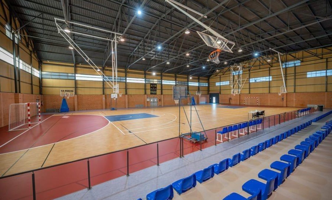 Nowy budynek - Daszek -
Bigastro - pueblo