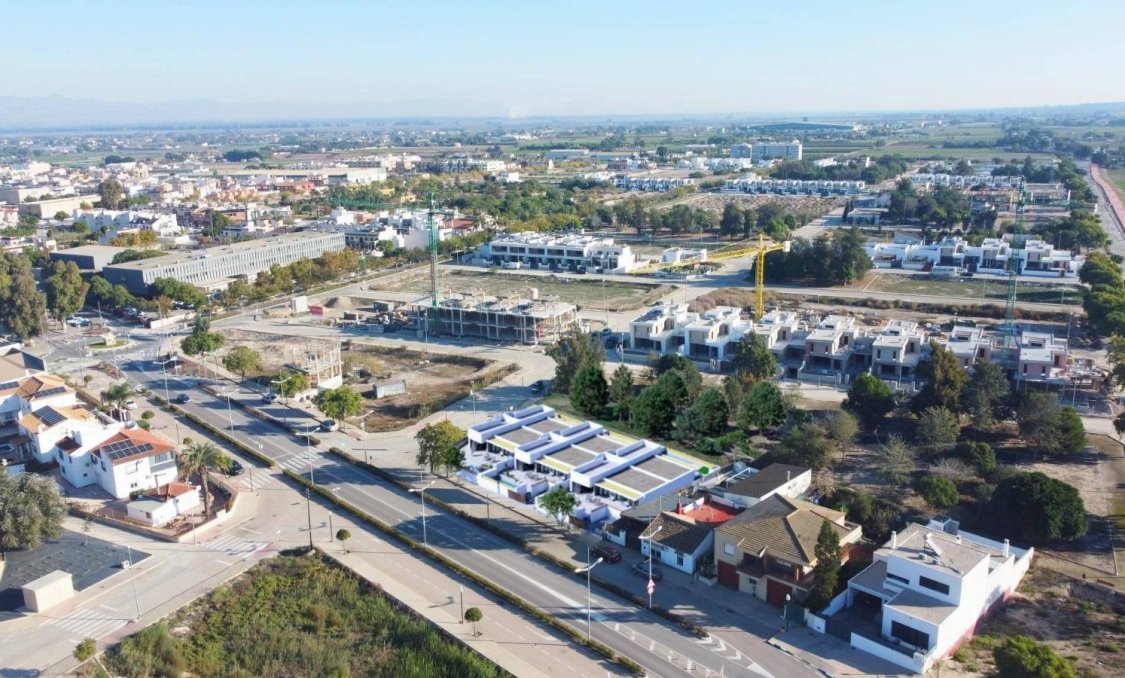 New Build - town house -
Dolores - Sector 3