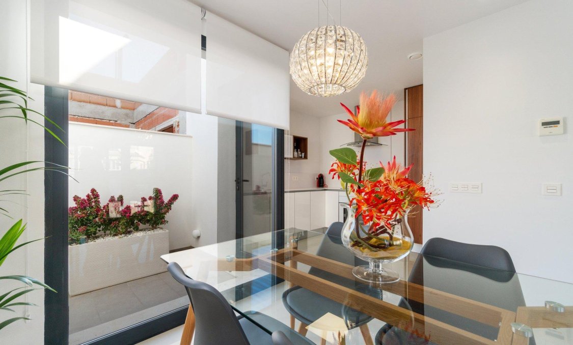 Obra nueva - villa -
Los Montesinos - La Herrada