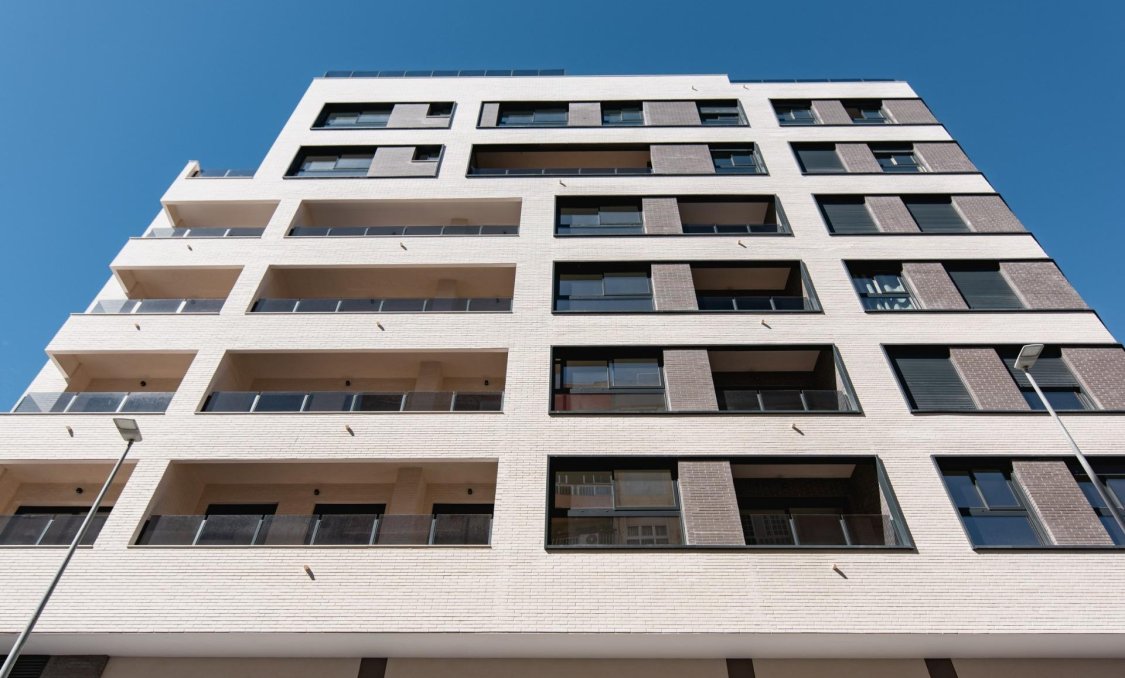 Nowy budynek - Daszek -
Alicante - Benalua