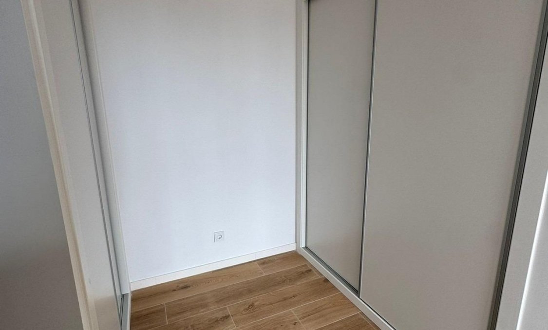 Nowy budynek - Daszek -
Alicante - Benalua