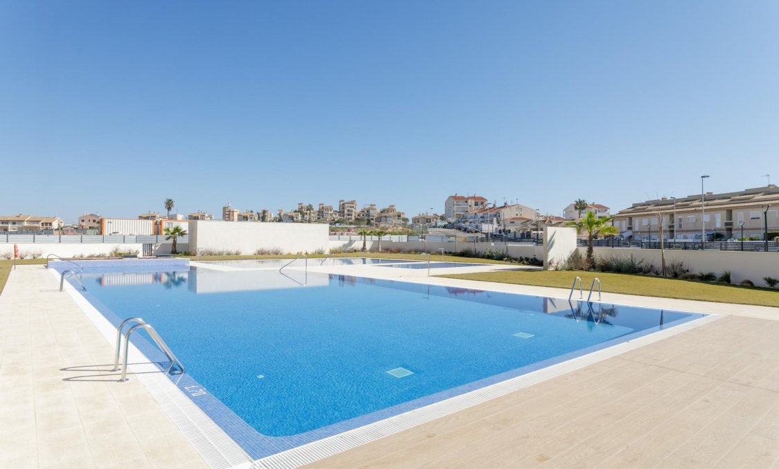 Nowy budynek - Daszek -
Torrevieja - Torreblanca