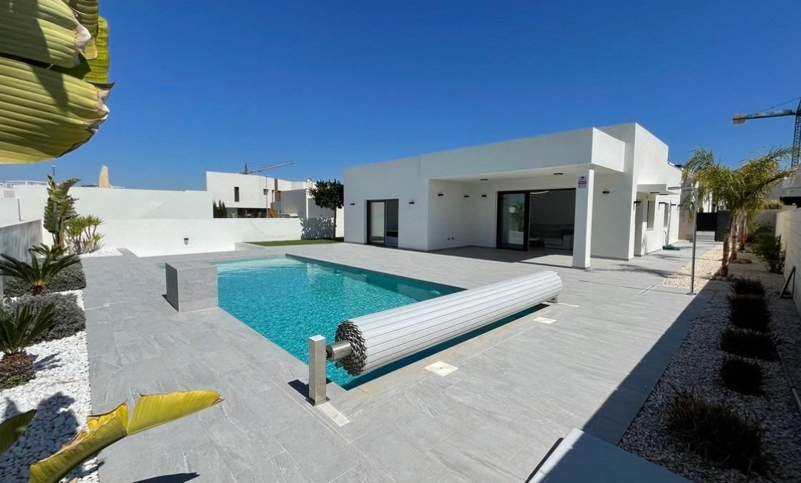New Build - villa -
Rafal - polideportivo