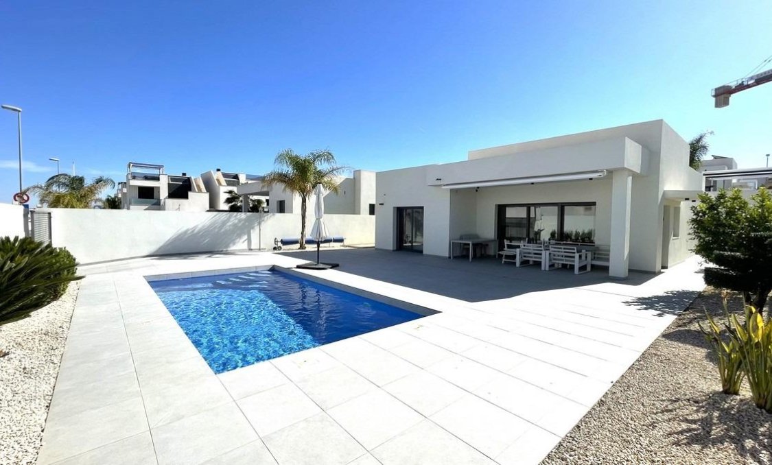 New Build - villa -
Rafal - polideportivo