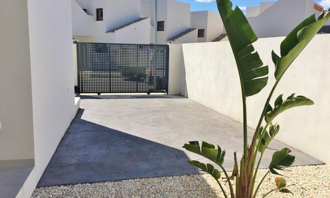 New Build - villa -
Rafal - polideportivo