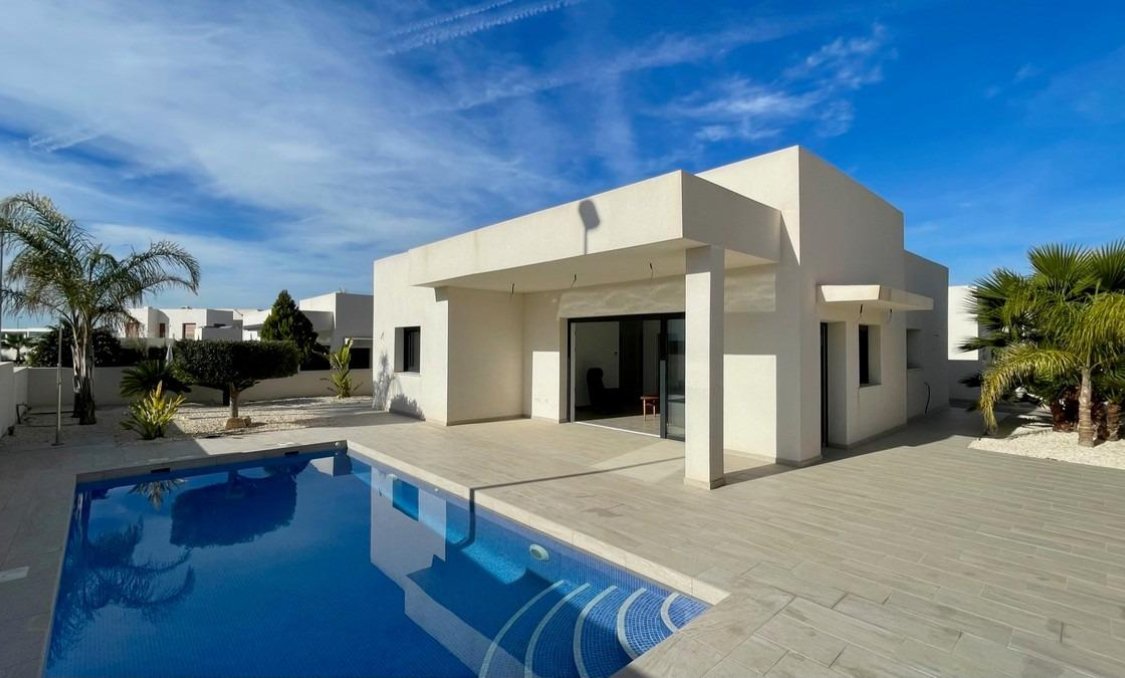 New Build - villa -
Rafal - polideportivo