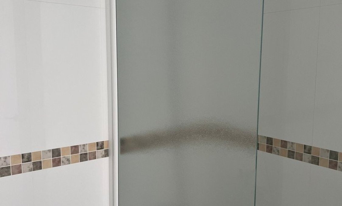 Nowy budynek - Daszek -
Calpe - Playa La Fossa