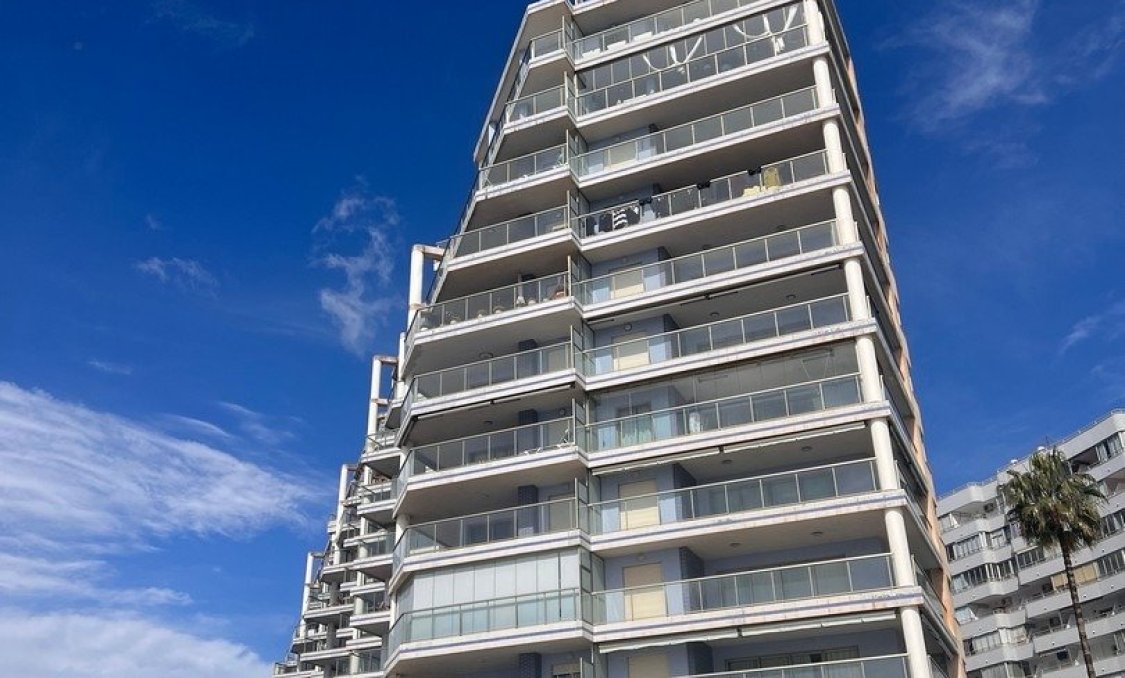 Nowy budynek - Daszek -
Calpe - Playa La Fossa