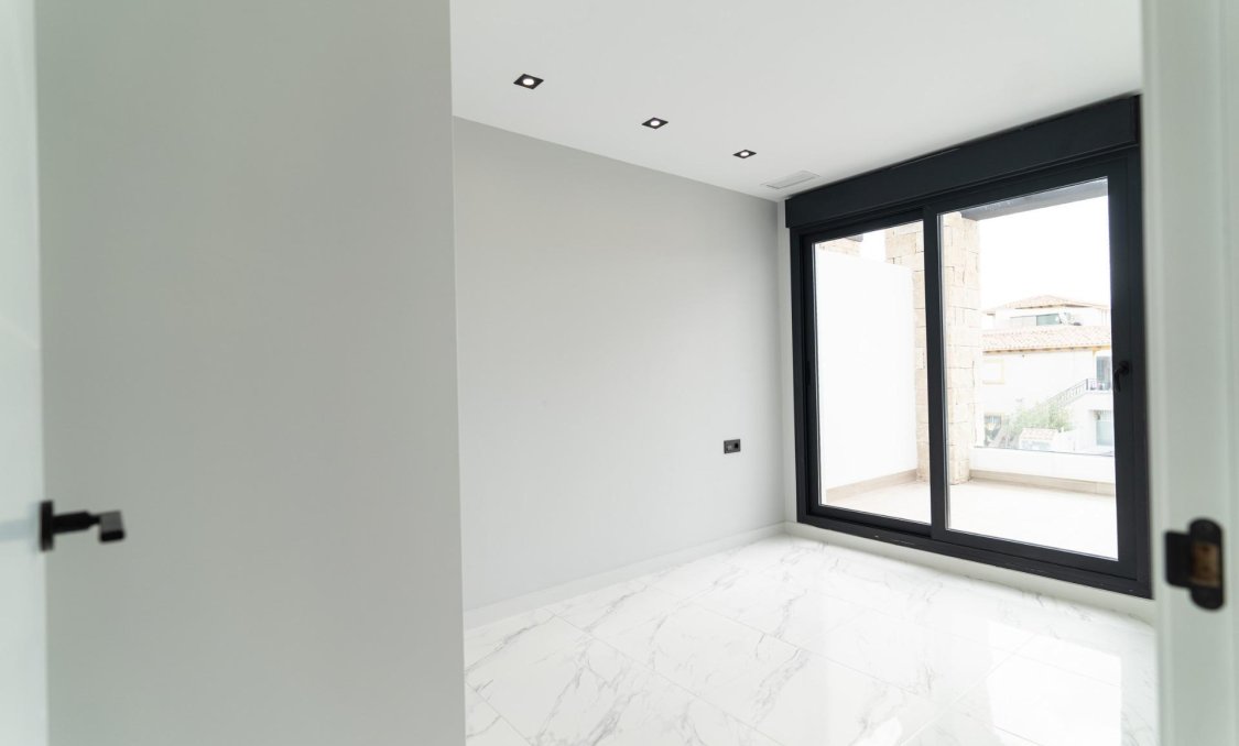 Nowy budynek - villa -
Orihuela Costa - Punta Prima