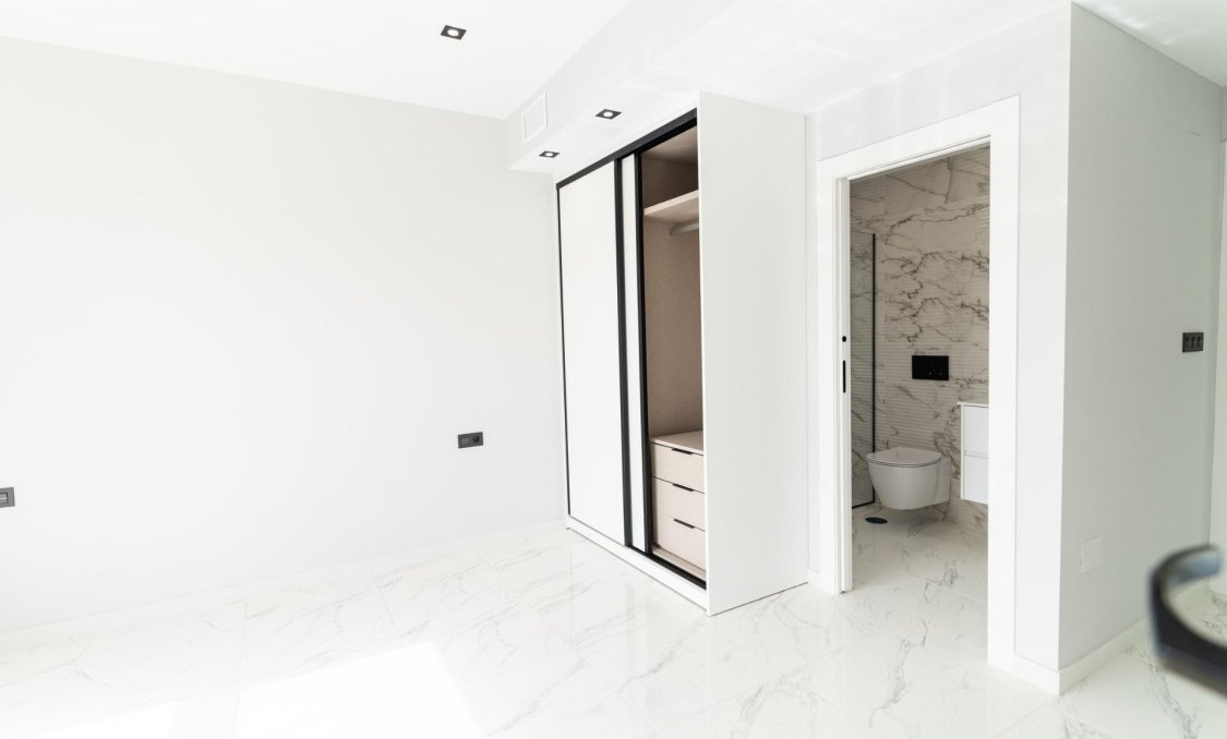 Nowy budynek - villa -
Orihuela Costa - Punta Prima