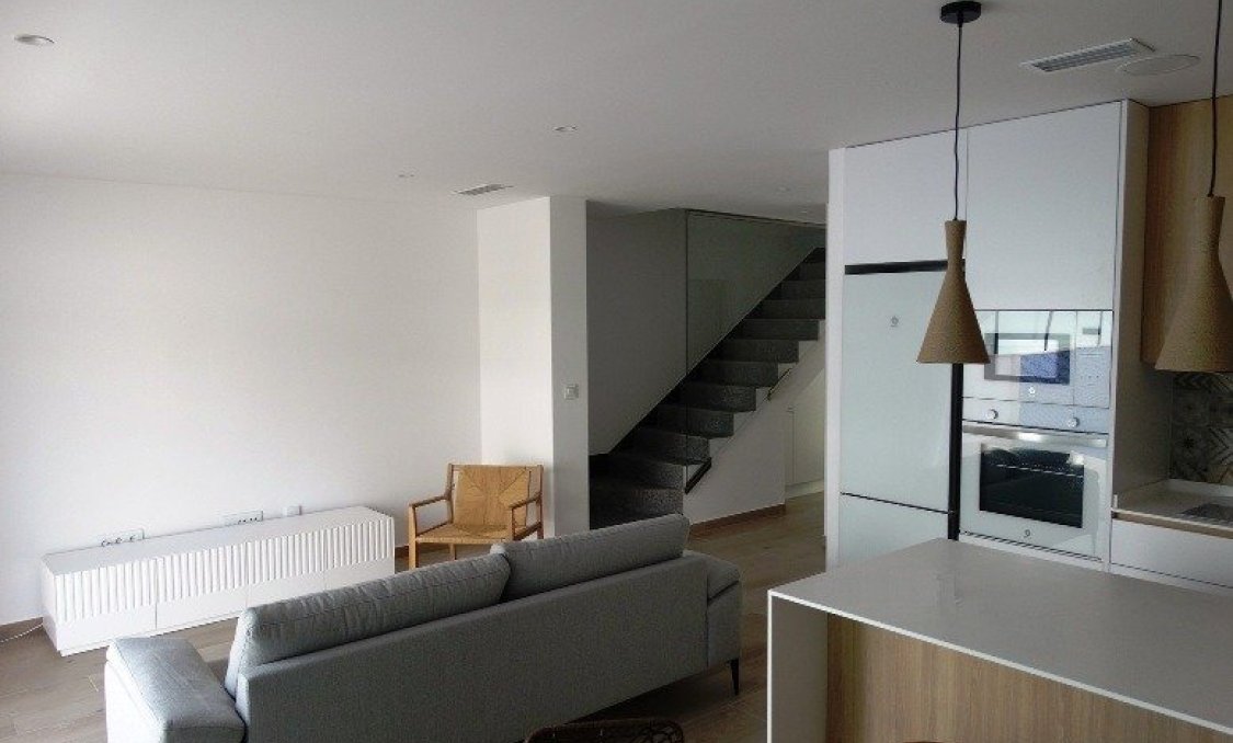 Nowy budynek - villa -
Pilar de la Horadada - pueblo