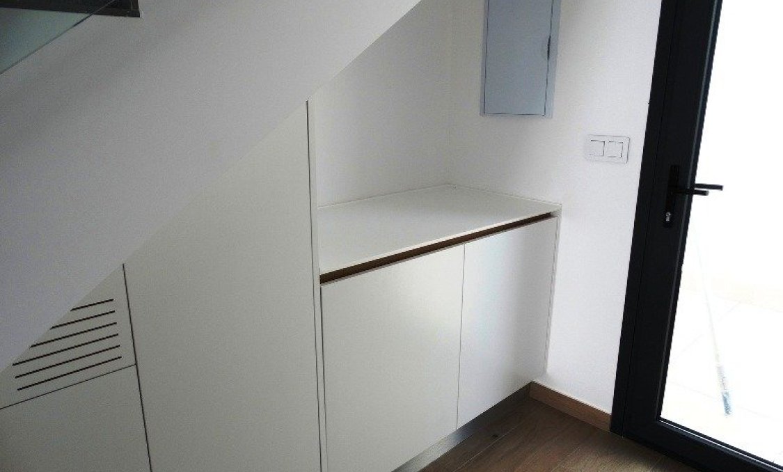 Nowy budynek - villa -
Pilar de la Horadada - pueblo