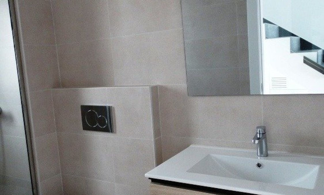 Nowy budynek - villa -
Pilar de la Horadada - pueblo