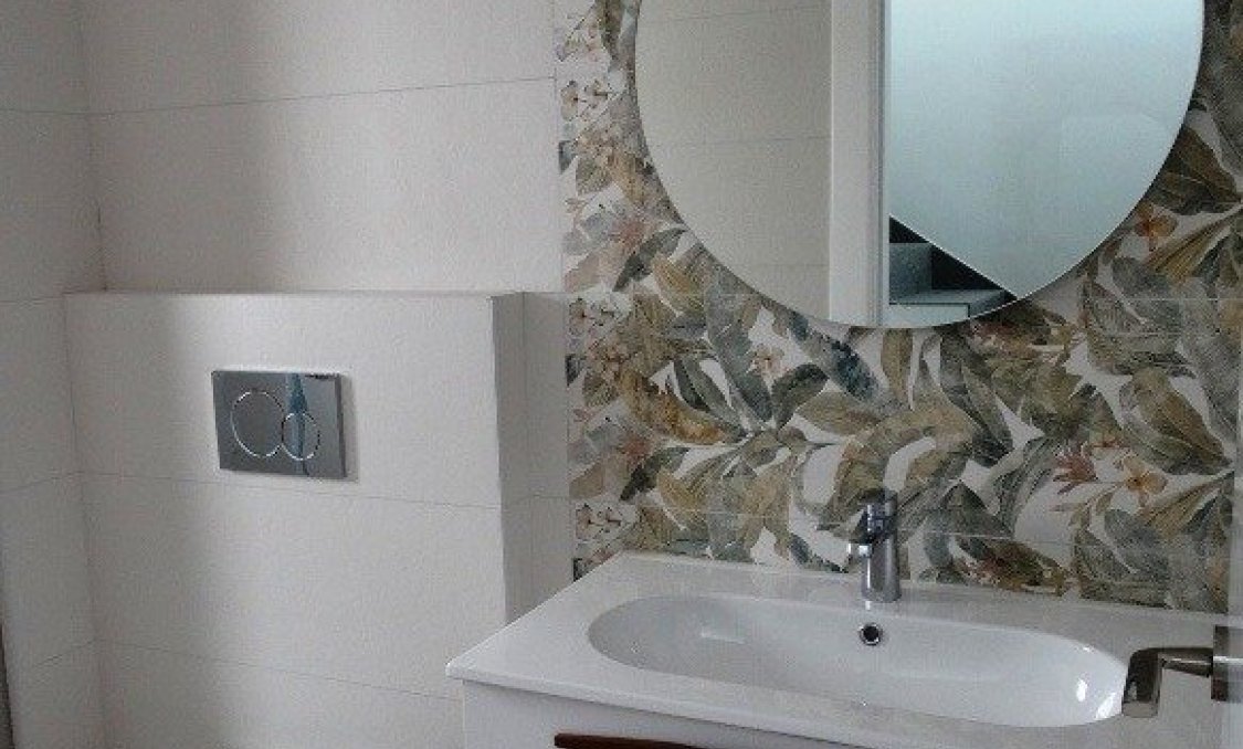 Nowy budynek - villa -
Pilar de la Horadada - pueblo