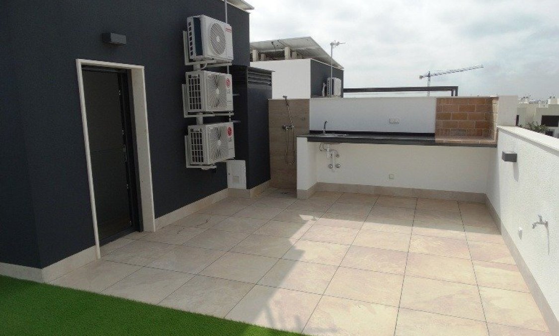 Nowy budynek - villa -
Pilar de la Horadada - pueblo